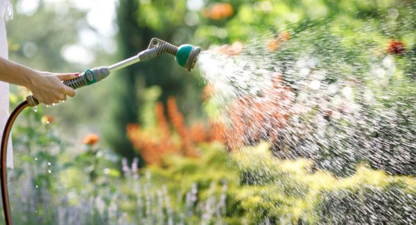 5 Best Water Spray Nozzle for Garden in India 2022